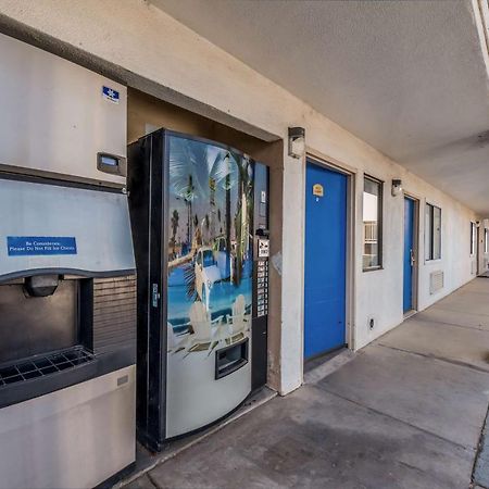 Motel 6-Westley, Ca Екстериор снимка