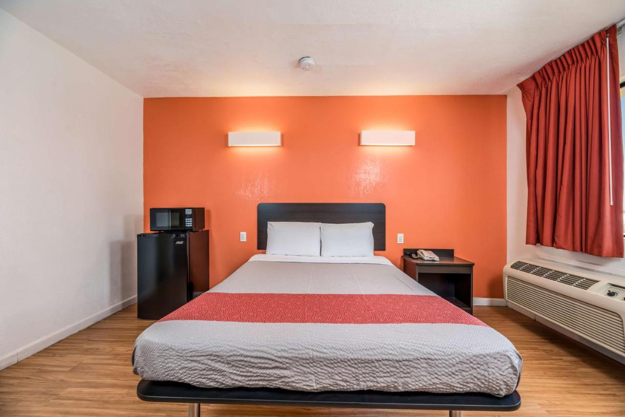 Motel 6-Westley, Ca Екстериор снимка